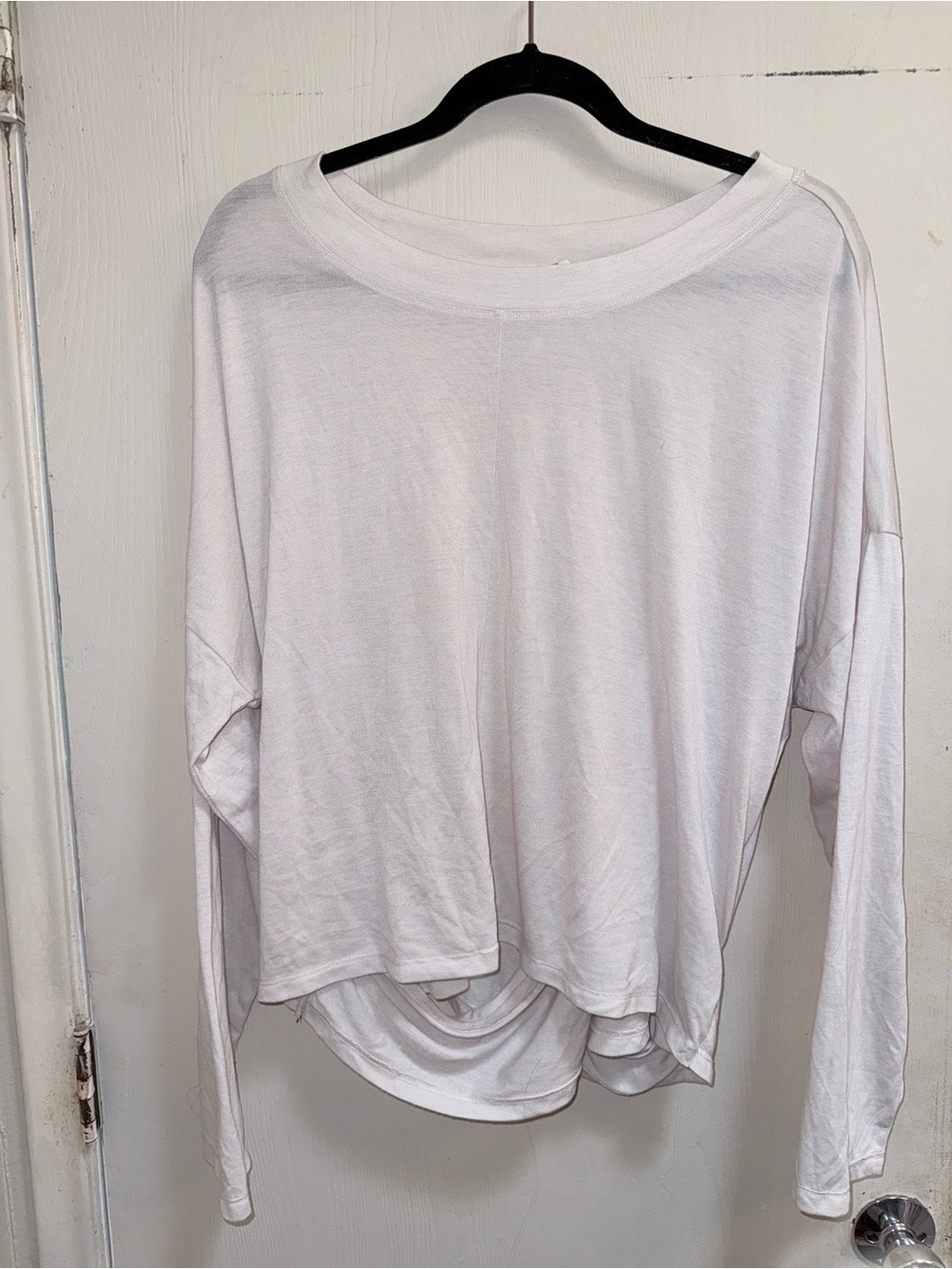 BCBG Maxazria Women's Relaxed Long-Sleeve Tee - light Beige, SZ XL